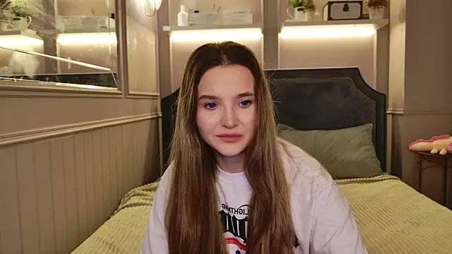 Lina Sinerz online show from 6, 3, 2026