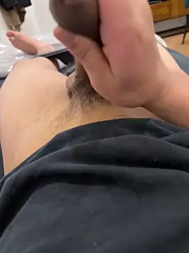 Snapshot of jungschwanz_123 chatting on 4, 12, 2025 jungschwanz 123 online show from 4, 12, 2025