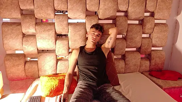 KathyAiden online show from 25, 3, 2026