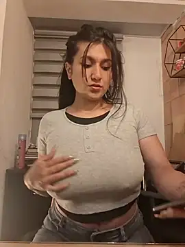 Snapshot of Magenta_Moon chatting on 21, 7, 2026 Magenta Moon online show from 21, 7, 2026