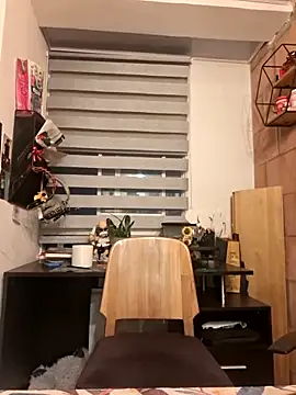 Magenta Moon online show from 3, 2, 2026