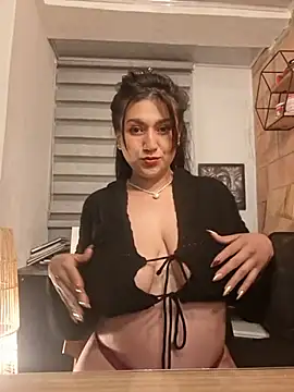 Snapshot of Magenta_Moon chatting on 30, 7, 2026 Magenta Moon online show from 30, 7, 2026