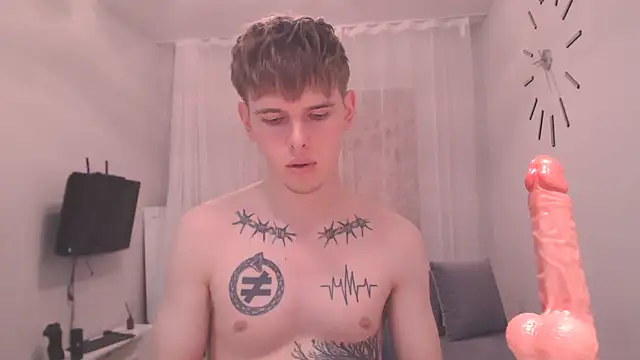 Snapshot of Fredd_Xanders chatting on 3, 6, 2026 Fredd Xanders online show from 3, 6, 2026