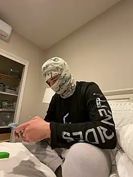 phantom898983 online show from 5, 4, 2026