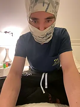 phantom898983 online show from 18, 4, 2026