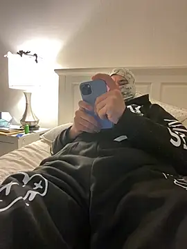 phantom898983 online show from 15, 4, 2026