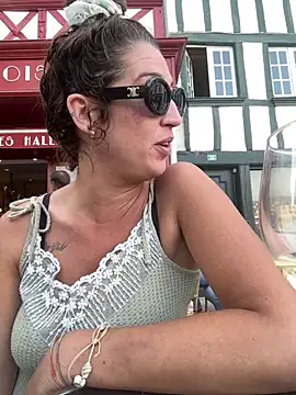 Deborahoff online show from 17, 6, 2026