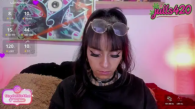 Snapshot of Julls420_ chatting on 15, 7, 2026 Julls420 online show from 15, 7, 2026