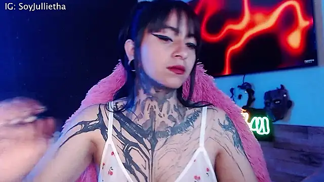 Julls420  online show from 24, 2, 2026