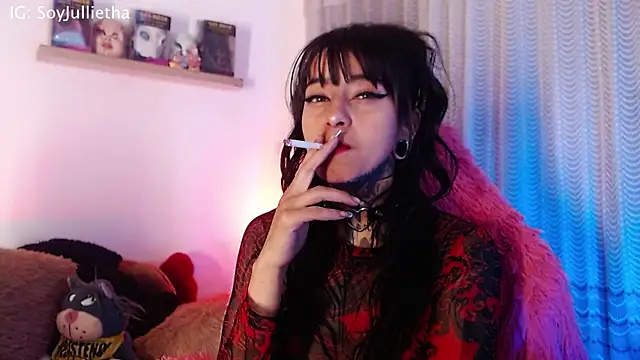Snapshot of Julls420_ chatting on 5, 5, 2026 Julls420 online show from 5, 5, 2026