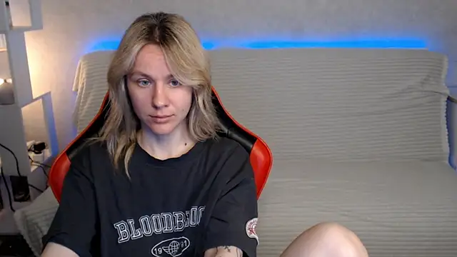 MiaBun1 online show from 13, 5, 2026