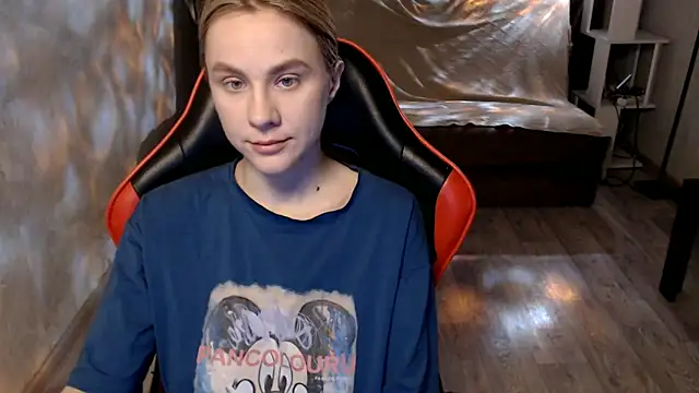 MiaBun1 online show from 4, 4, 2026