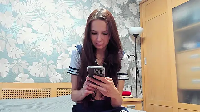 OliviaMuur online show from 3, 2, 2026