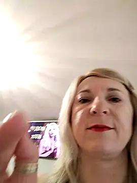 Snapshot of AhlyssaLove1155 chatting on 16, 7, 2026 AhlyssaLove1155 online show from 16, 7, 2026
