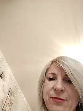 Snapshot of AhlyssaLove1155 chatting on 7, 7, 2026 AhlyssaLove1155 online show from 7, 7, 2026