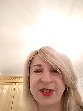 AhlyssaLove1155 online show from 5, 5, 2026