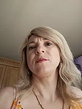 Snapshot of AhlyssaLove1155 chatting on 21, 6, 2026 AhlyssaLove1155 online show from 21, 6, 2026