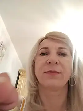 Snapshot of AhlyssaLove1155 chatting on 19, 7, 2026 AhlyssaLove1155 online show from 19, 7, 2026