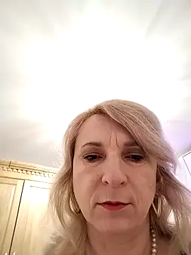 AhlyssaLove1155 online show from 17, 4, 2026