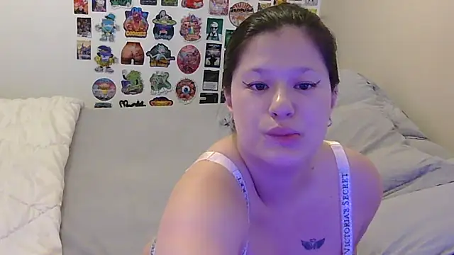 Snapshot of purpule_2 chatting on 19, 6, 2026 purpule 2 online show from 19, 6, 2026