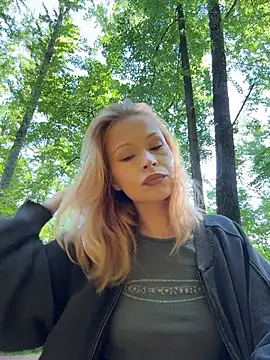  Little Ginger online show from 2, 7, 2026