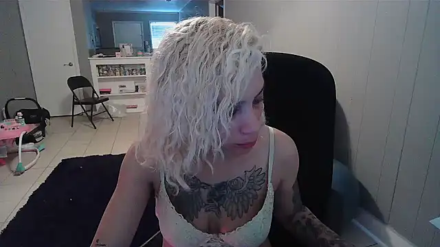 tattedredd24 online show from 5, 12, 2025