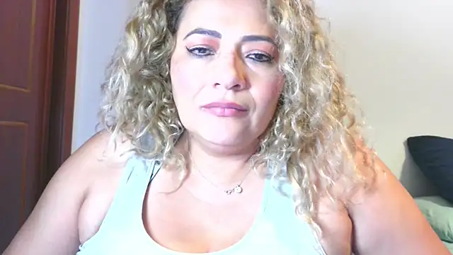 Snapshot of mariajosebarrazaa chatting on 15, 5, 2026 mariajosebarrazaa online show from 15, 5, 2026