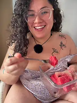 VanesssaMilf  online show from 28, 5, 2026