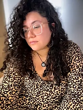 VanesssaMilf  online show from 15, 4, 2026