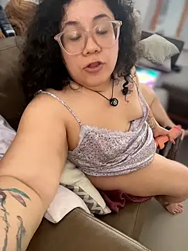 VanesssaMilf  online show from 13, 2, 2026