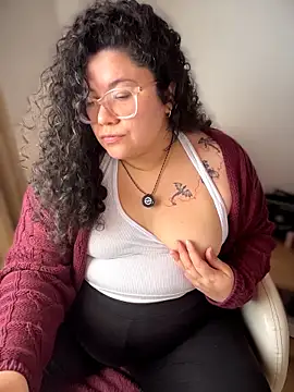 VanesssaMilf  online show from 12, 3, 2026