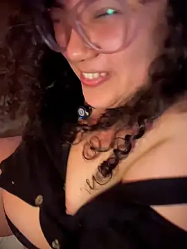 VanesssaMilf  online show from 23, 4, 2026