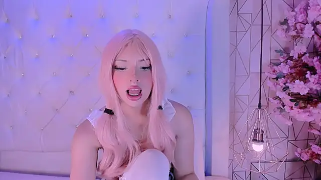 NamiMoon1 online show from 13, 2, 2026