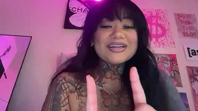 Itsonlyvirgo online show from 6, 3, 2026