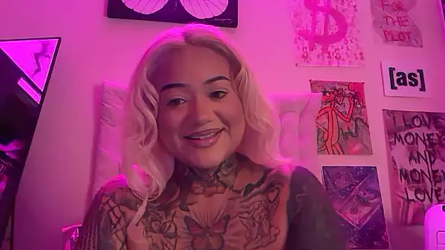 Itsonlyvirgo online show from 4, 5, 2026