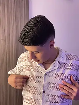 Snapshot of Goldenknight33 chatting on 12, 2, 2026 Goldenknight33 online show from 12, 2, 2026