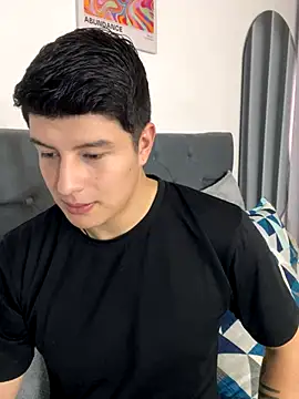 Snapshot of Goldenknight33 chatting on 8, 1, 2026 Goldenknight33 online show from 8, 1, 2026