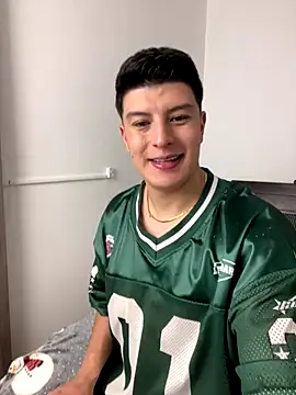 Snapshot of Goldenknight33 chatting on 18, 12, 2025 Goldenknight33 online show from 18, 12, 2025