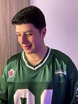 Snapshot of Goldenknight33 chatting on 7, 1, 2026 Goldenknight33 online show from 7, 1, 2026