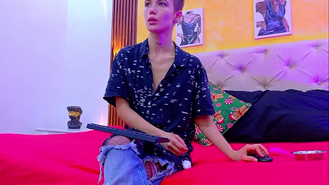 mia collin  online show from 24, 2, 2026