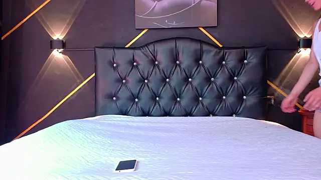 mia collin  online show from 27, 2, 2026