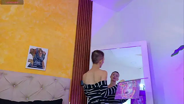 mia collin  online show from 11, 2, 2026