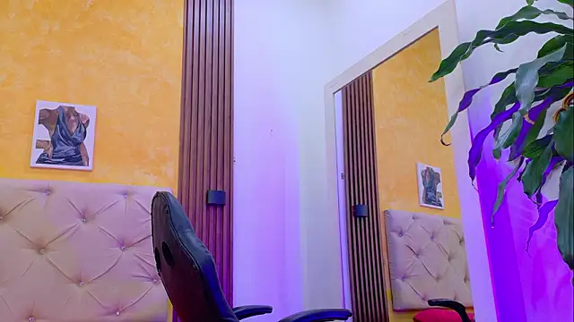 mia collin  online show from 14, 2, 2026