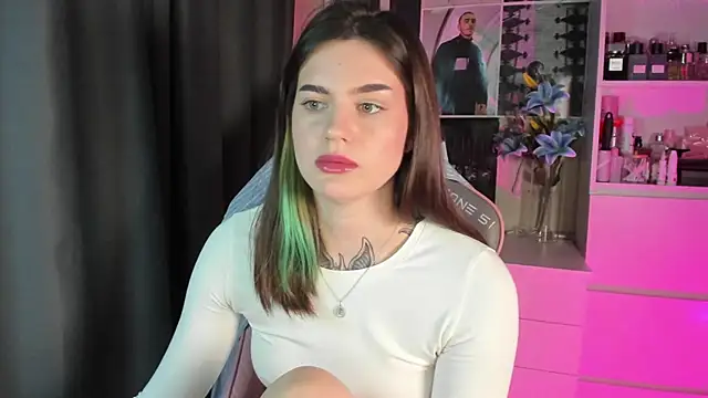 Snapshot of NikkieKitty chatting on 17, 3, 2026 NikkieKitty online show from 17, 3, 2026