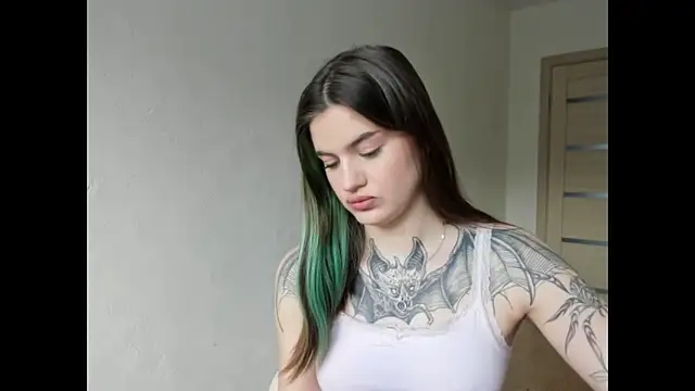 Snapshot of NikkieKitty chatting on 24, 4, 2026 NikkieKitty online show from 24, 4, 2026