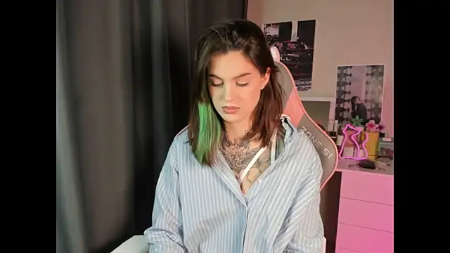 NikkieKitty online show from 16, 12, 2025