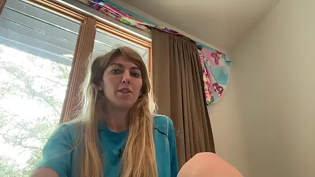 Snapshot of CelestialRuby chatting on 26, 4, 2026 CelestialRuby online show from 26, 4, 2026
