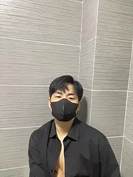 kimze7 online show from 18, 4, 2026