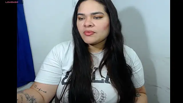Snapshot of NinaFuentes2X chatting on 22, 5, 2026 NinaFuentes2X online show from 22, 5, 2026