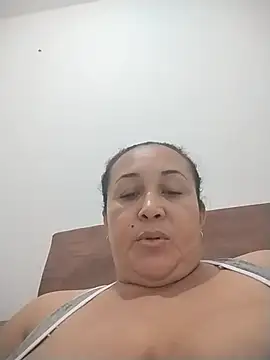 Nini Love  online show from 19, 6, 2026
